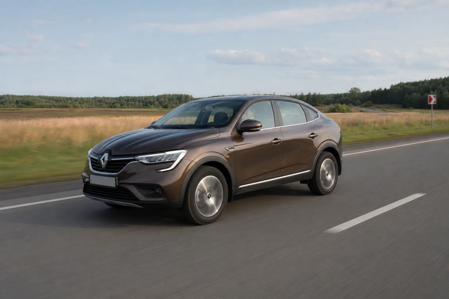Renault Arkana на загородной трассе
